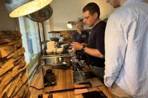 Barista-Seminar Teilnehmer, Praxis an den Maschinen